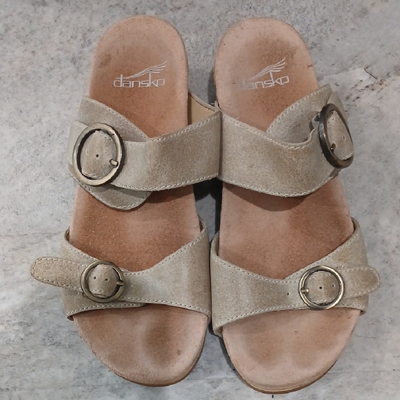Dansko Shoes - Dansko Women's Tan Sandals